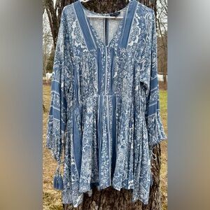 Anthropologie En Creme Boho Blue Paisley Tunic Dress with Tassel Detail Size L